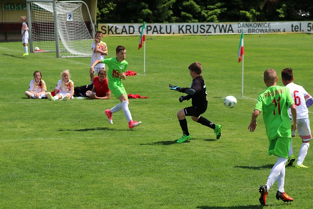 加納國腳賽後遭噓聲，指責足協腐敗不重視基建和青訓，小組賽遺憾出局.